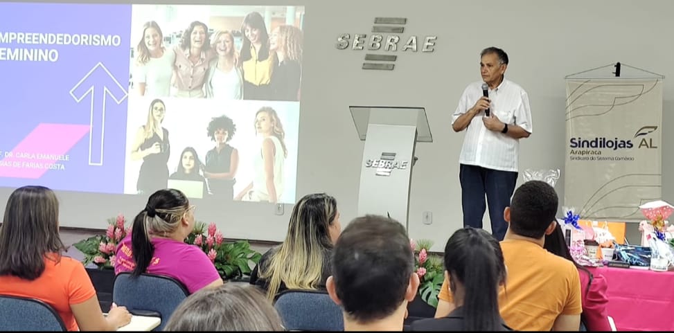 Leia mais sobre o artigo Mulheres se reúnem para ouvir sobre desenvolvimento feminino e combate à violência em palestras promovidas pelo Sindilojas