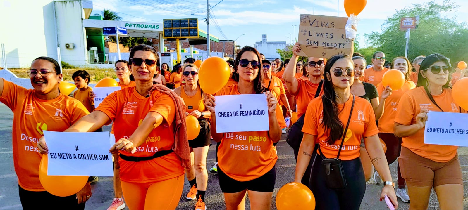 Leia mais sobre o artigo Caminhada reúne 200 pessoas em Arapiraca no combate à violência contra mulheres e meninas