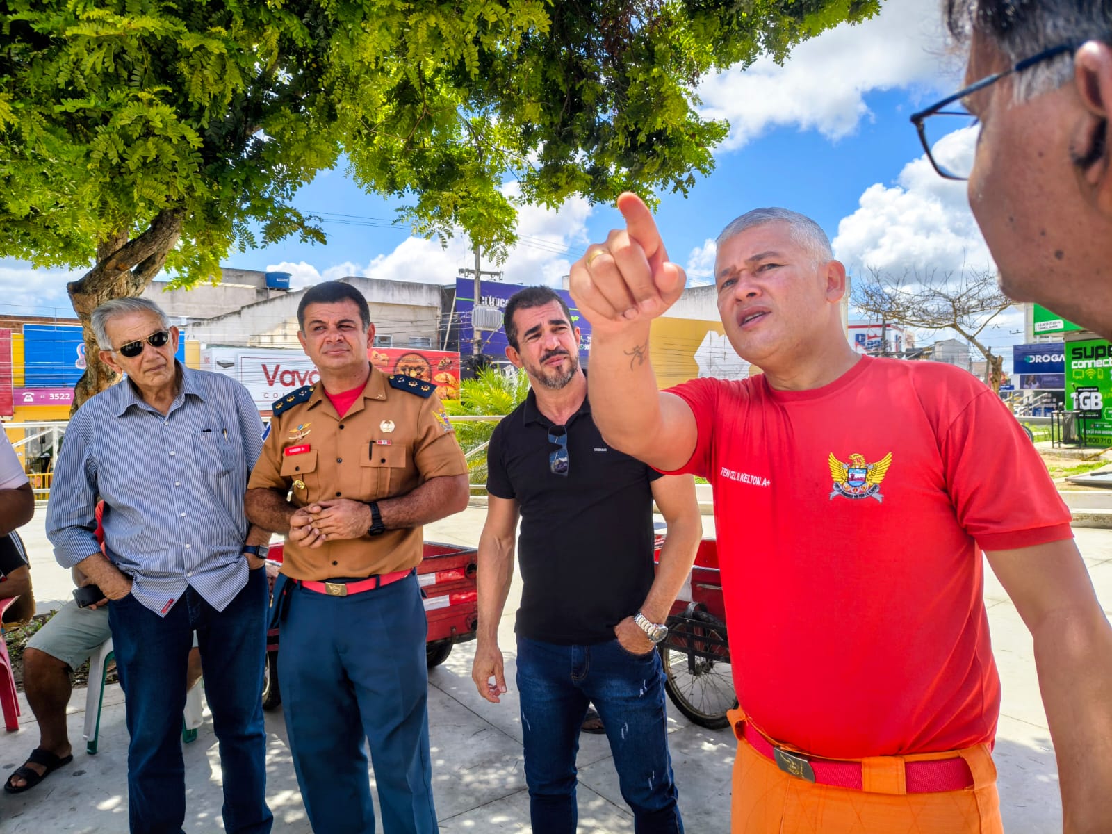 Leia mais sobre o artigo ACENA e Sindilojas articulam instalação de hidrantes nas obras do Centro Novo de Arapirac