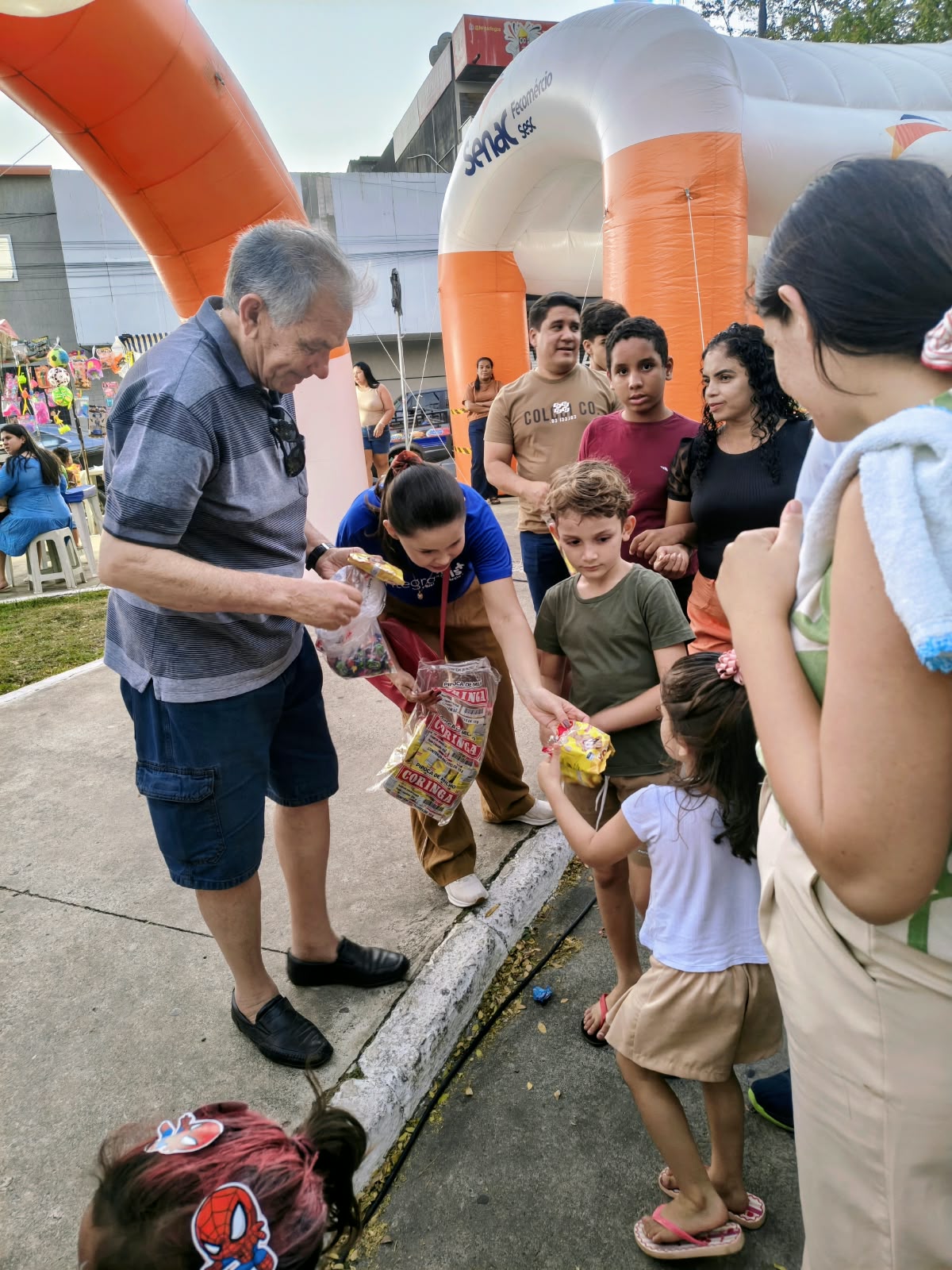 Leia mais sobre o artigo Alegria para todas as idades: Brincando no Parque reúne centenas de famílias no Dia das Crianças em Arapiraca